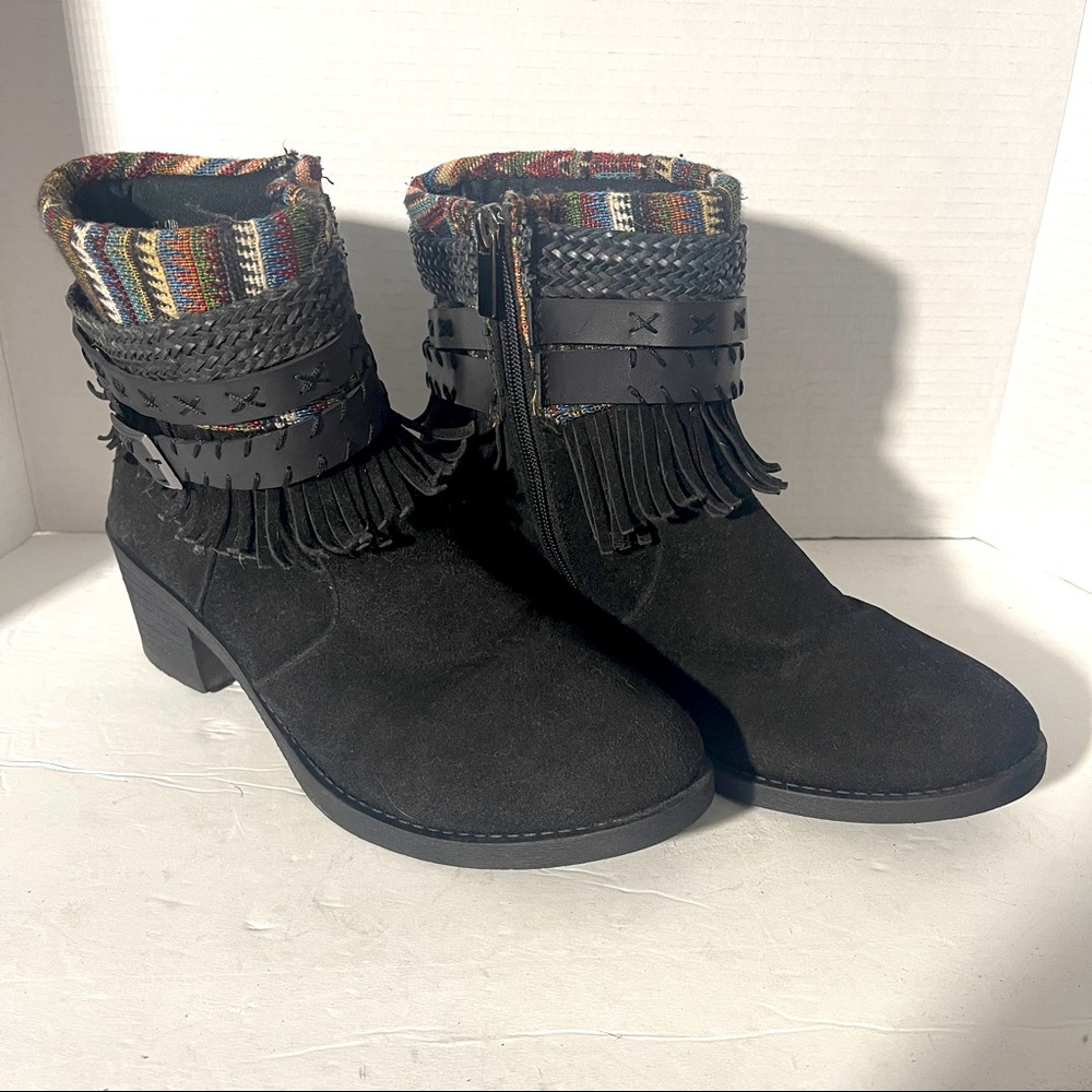 Rue 21 black Fringe Belt Detail Ankle Boots Size 10
